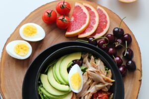 HMG -The Best Diet for Swimmers: Nutrition Tips and Effective Meal Plans -03